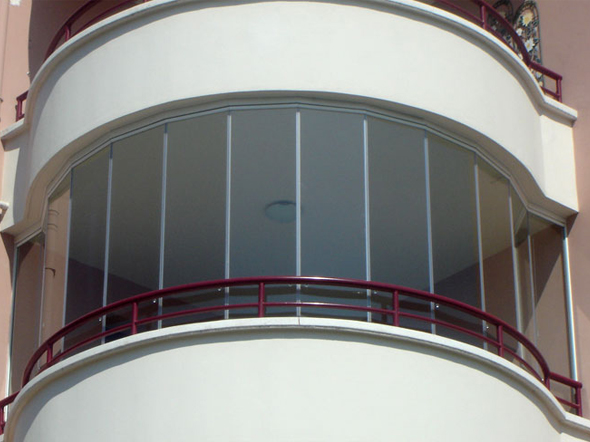 Cam Balkon